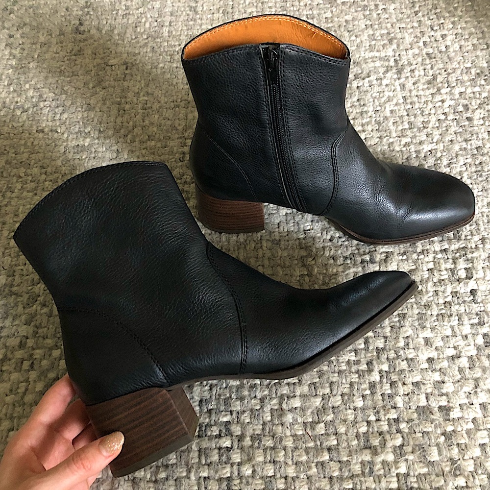 LUCKY Brand leather booties, NWOT, sz. 9.5